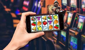 Antarmuka dasbor permainan 138saga menampilkan kategori sepak bola, slot, dan live dealer